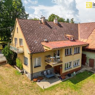 Prodej rodinného domu 450 m² Kolinec, 