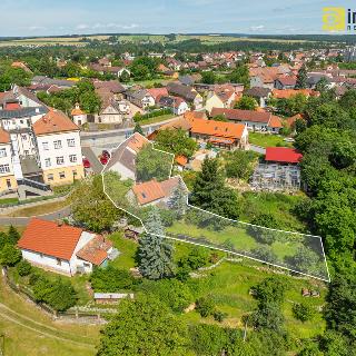 Prodej rodinného domu 320 m² Chrást, nám. Čsl. legií