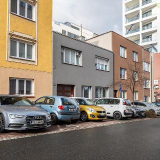 Prodej rodinného domu 465 m² Zlín, Lorencova