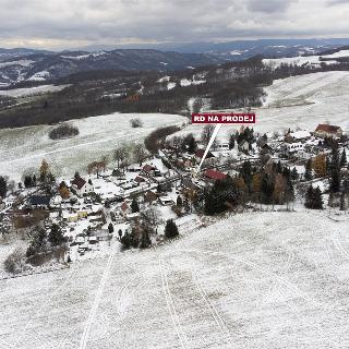 Prodej rodinného domu 500 m² Lovečkovice