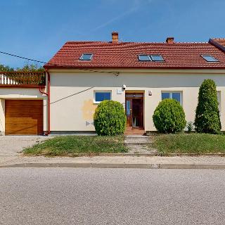 Prodej rodinného domu 202 m² Ořechov