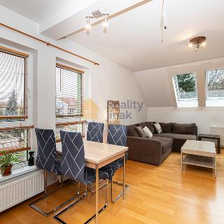 Pronájem bytu 3+kk 98 m² Praha, Vamberská