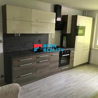 Pronájem bytu 2+kk 31 m² Ostrava, Výškovická