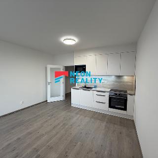 Pronájem bytu 1+kk a garsoniéry 35 m² Opava, Císařského pluku