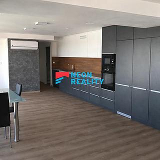 Pronájem bytu 3+kk 115 m&sup2; Ostrava