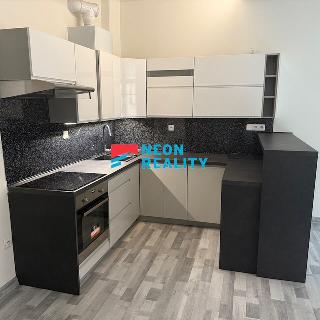 Pronájem bytu 2+1 77 m² Ostrava, Verdunská