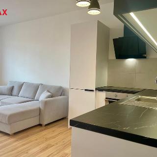 Pronájem bytu 2+kk 59 m² Praha, Na Jezerce