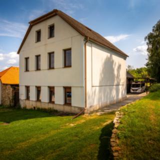 Prodej rodinného domu 226 m&sup2; Mičovice