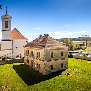 Prodej rodinného domu 415 m&sup2; Předslavice