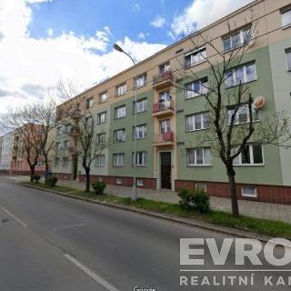 Pronájem bytu 2+1 53 m² Hradec Králové, třída SNP