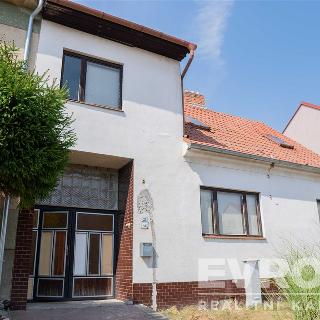 Prodej rodinného domu 196 m² Lužice, Záhumenní