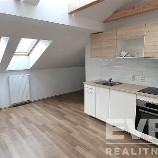 Pronájem bytu 2+kk 34 m² Vrchlabí, Vančurova