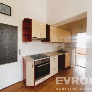 Pronájem bytu 2+1 68 m² Vrchlabí, Lánovská