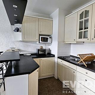 Pronájem bytu 1+kk, garsoniery 32 m&sup2; Vrchlabí