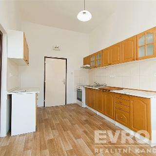 Prodej bytu 3+1 75 m² Hostinné, Nádražní