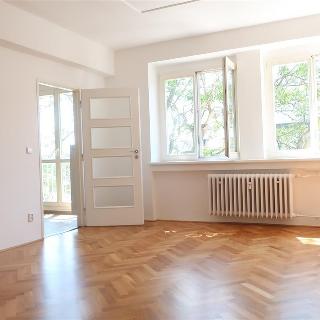 Prodej bytu 3+1 86 m² Praha, Malešická