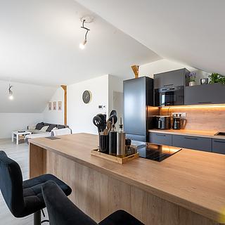 Prodej bytu 3+kk 107 m&sup2; Hrádek