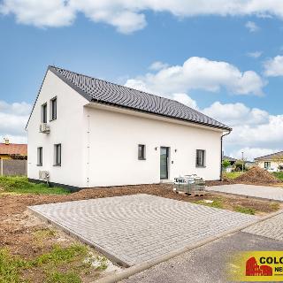 Prodej bytu 3+kk 107 m² Hrádek, 