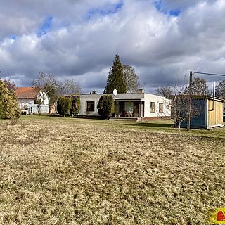 Prodej stavební parcely 1454 m&sup2; Medlice