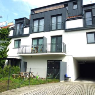 Prodej bytu 1+kk a garsoniéry 18 m² Praha Hloubětín