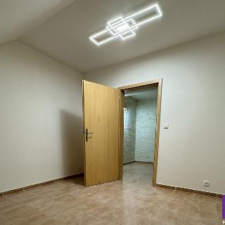 Pronájem bytu 3+kk 91 m² Rudná, 