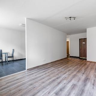 Prodej bytu 3+1 72 m² Slaný, 