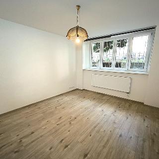 Prodej bytu 2+kk 50 m² Praha