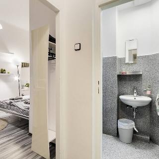 Prodej bytu 1+kk a garsoniéry 18 m² Praha, 