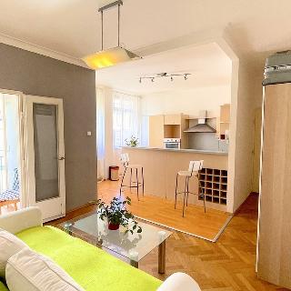 Prodej bytu 3+1 88 m² Praha, 