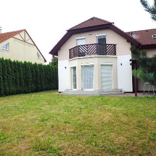 Prodej rodinného domu 240 m² Hostivice, 