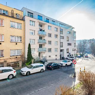 Prodej bytu 2+1 66 m² Praha, 