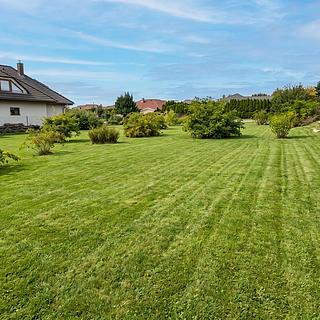 Prodej stavební parcely 911 m&sup2; Lichoceves