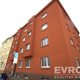 Pronájem bytu 1+kk, garsoniery 34 m&sup2; Praha