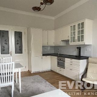 Pronájem bytu 2+kk 48 m² Praha, Dřevná