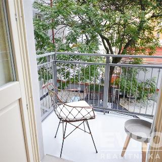 Pronájem bytu 1+kk a garsoniéry 33 m² Praha, Peckova