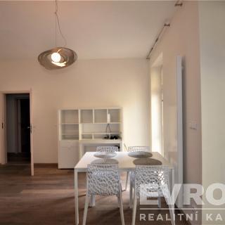 Prodej bytu 3+kk 71 m² Praha, Trojická