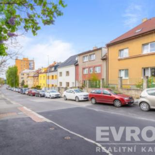Prodej bytu 4+1 104 m² Praha, Klánovická