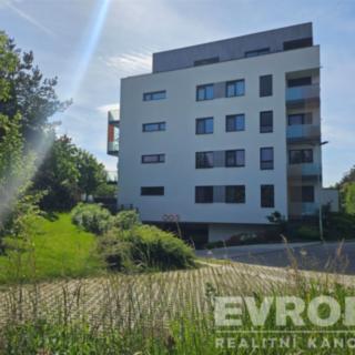 Pronájem bytu 1+kk, garsoniery 37 m² Praha
