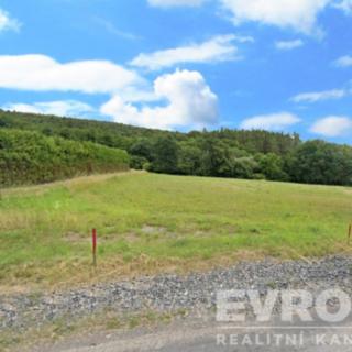 Prodej stavební parcely 2 777 m² Bratřínov