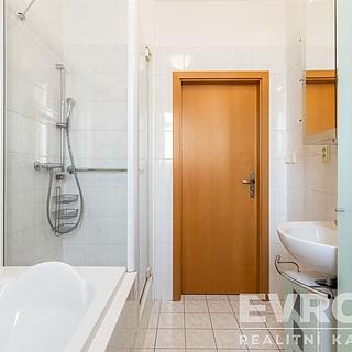 Prodej bytu 3+kk 70 m&sup2; Praha