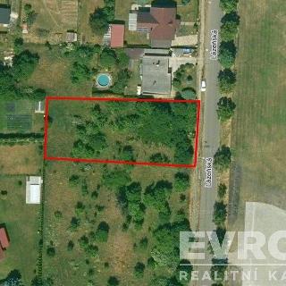 Prodej stavební parcely 1 050 m² Sadská, Lázeňská