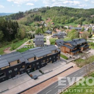 Prodej bytu 2+kk 47 m² Černý Důl