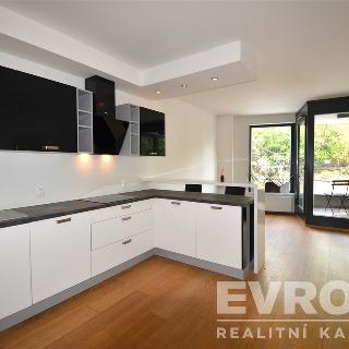 Pronájem bytu 2+kk 60 m² Praha, Nuselská