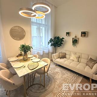 Pronájem bytu 2+kk 38 m&sup2; Praha
