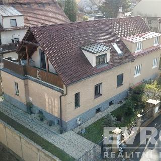 Prodej rodinného domu 225 m² Praha, Kobyliská