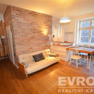 Prodej bytu 2+kk 50 m² Praha, Na Zatlance