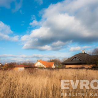 Prodej stavební parcely 590 m² Květnice