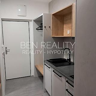 Pronájem bytu 1+kk, garsoniery 24 m&sup2; Zlín