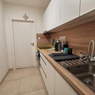 Pronájem bytu 1+kk a garsoniéry 34 m² Zlín, Družstevní