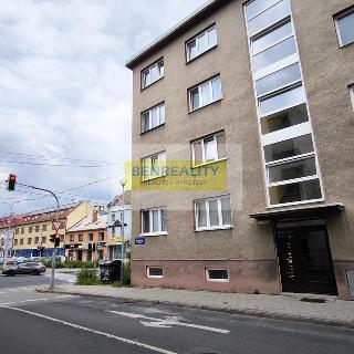 Prodej bytu 1+kk a garsoniéry 21 m² Zlín, Santražiny